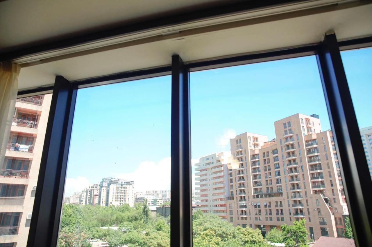 City Center Appartment At Buzand St. Yerevan Ngoại thất bức ảnh